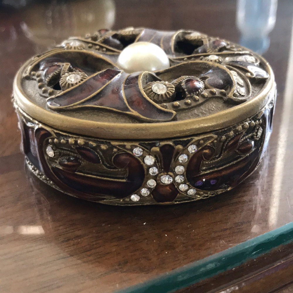Dresser Box/Container - Picture 4 of 4
